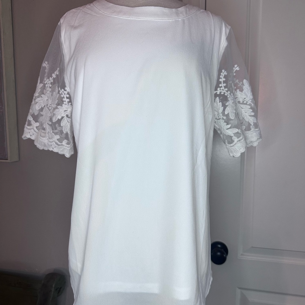 Lulus Women's White Lace Sleeve Blouse